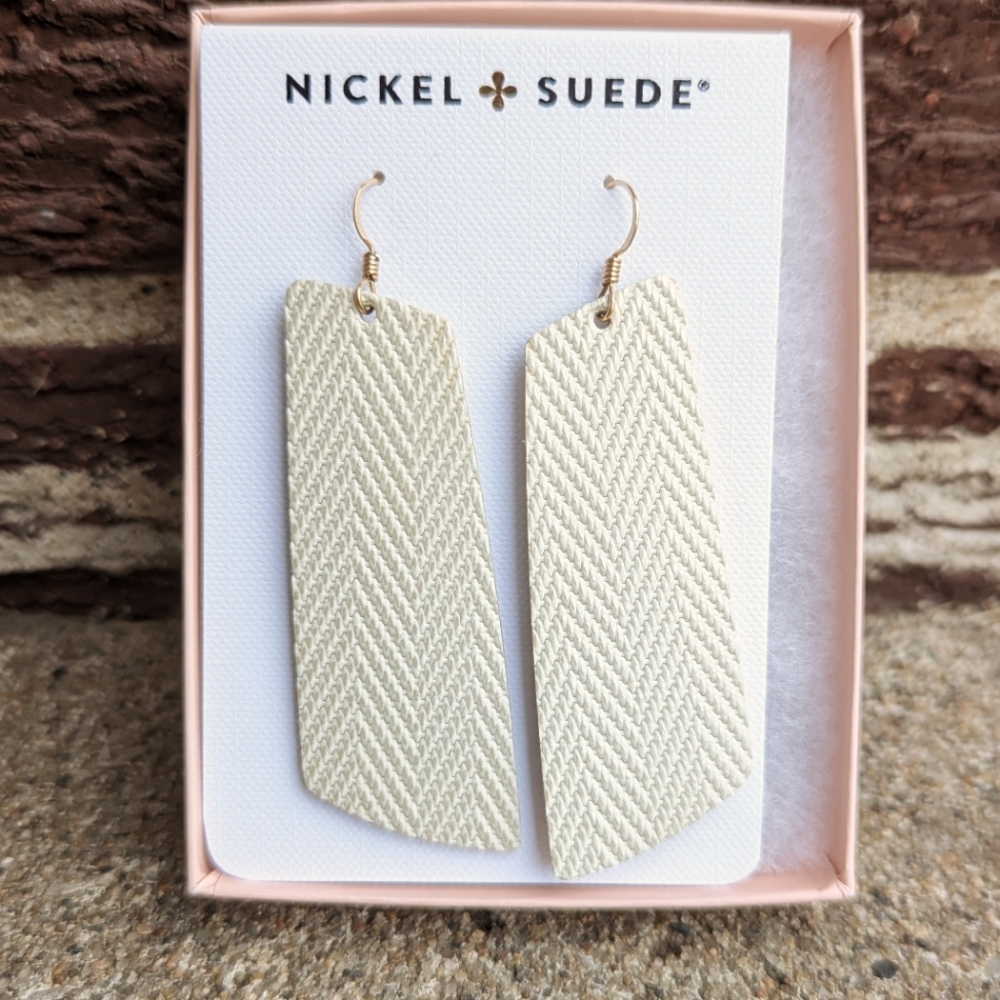 Nickel & Suede Soft Pearl Gems